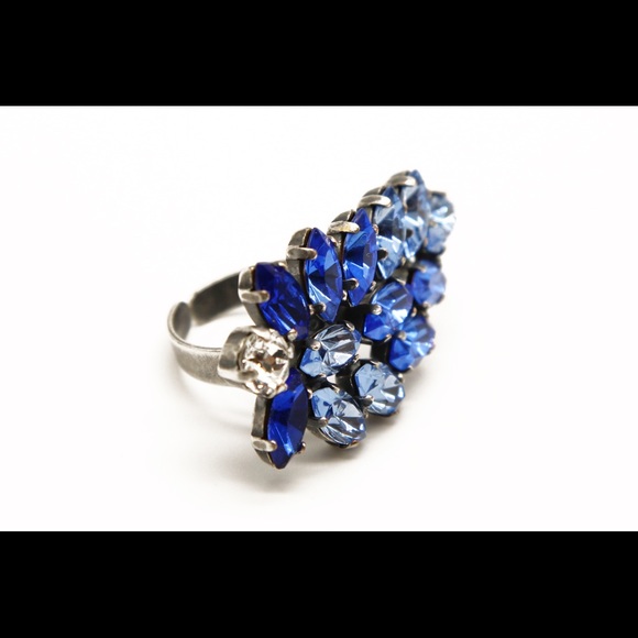 Statement ombré blue cocktail Ring - Picture 3 of 3